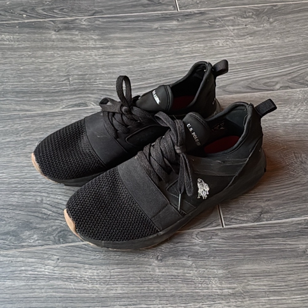 Women’s Black Sneakers